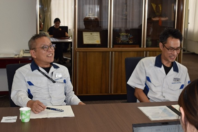 工機生技部　生産技術課　課長　藤本亮輔氏・工機生技部　生産技術課　鋳造技術担当　主幹　二瓶祐仁氏