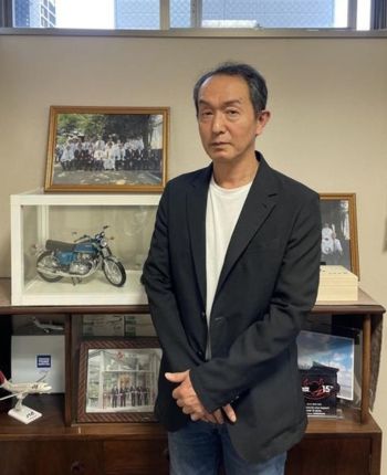 代表取締役社長　酒井健一郎氏